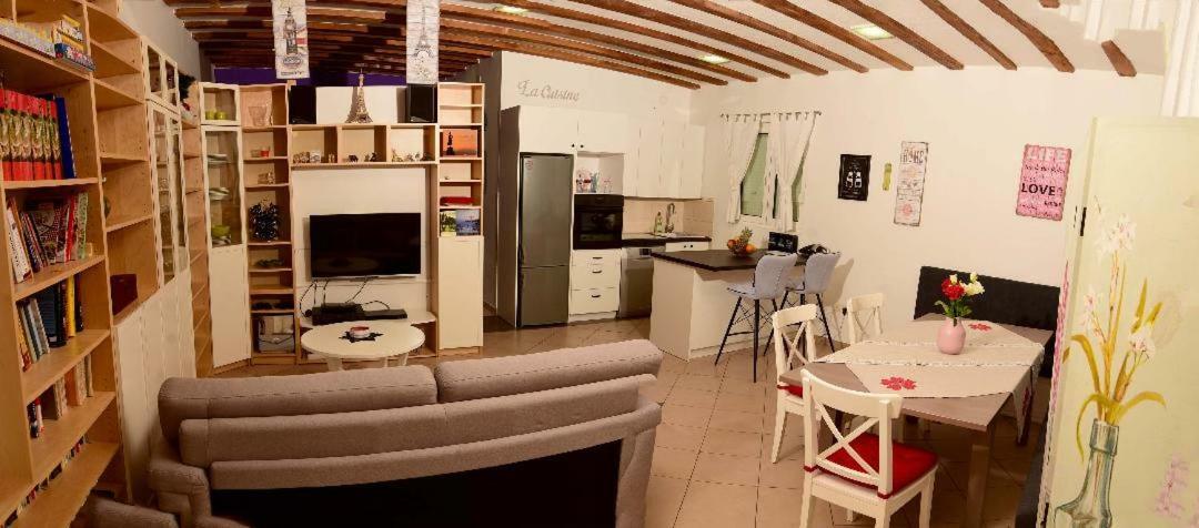 Studio Tami I Barbi Apartment Opatija Exterior foto
