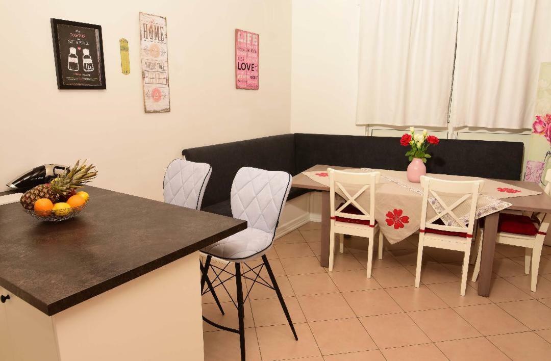 Studio Tami I Barbi Apartment Opatija Exterior foto
